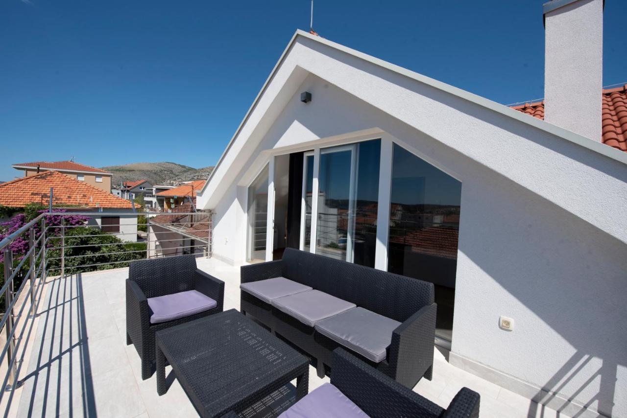 Sunny Attic Apartment With Balcony & Modern City Apartment With Outdoor Area, No Balcony Trogir Exterior foto